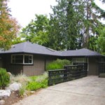 Very fine Property Manager in Issaquah